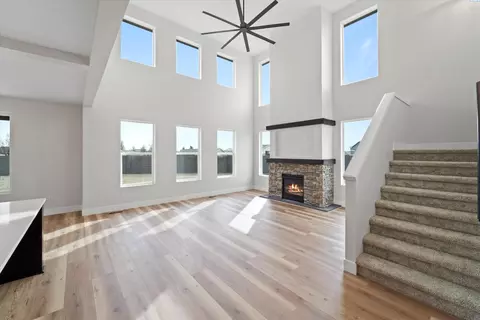 Living - 8406 Silver Mound Dr, Pasco, WA 99301 photo 2 of 5