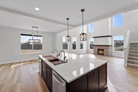 Kitchen - 8406 Silver Mound Dr, Pasco, WA 99301 photo 10 of 12