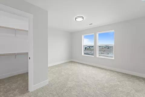 Bedroom - 8406 Silver Mound Dr, Pasco, WA 99301 photo 4 of 8