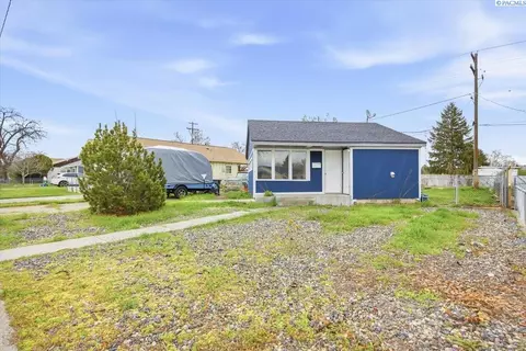 1520 Perkins Ave, Richland, WA 99354