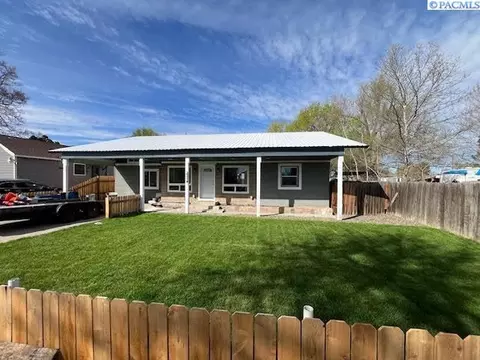 1414 S Fir St, Kennewick, WA 99337