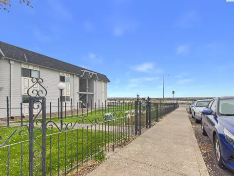 2401 W Canal Dr #9C, Kennewick, WA 99336
