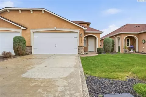 9318 Majestia Ln, Pasco, WA 99301