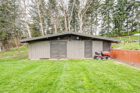 Exterior - 1765 SW Baldwin Dr, Pullman, WA 99163 photo 5 of 10