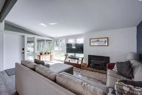 Living - 1765 SW Baldwin Dr, Pullman, WA 99163 photo 3 of 3