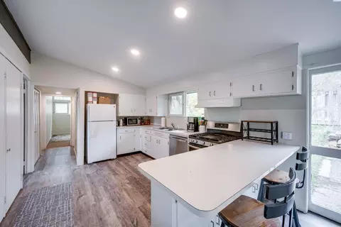 Kitchen - 1765 SW Baldwin Dr, Pullman, WA 99163 photo 4 of 4