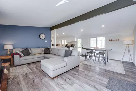Living - 1765 SW Baldwin Dr, Pullman, WA 99163 photo 1 of 3