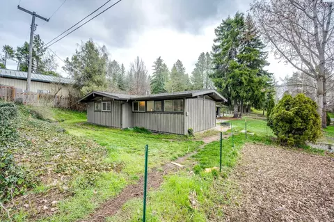 Exterior - 1765 SW Baldwin Dr, Pullman, WA 99163 photo 6 of 10