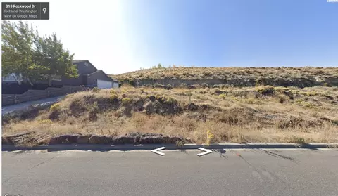 313 Rockwood Dr, Richland, WA 99352