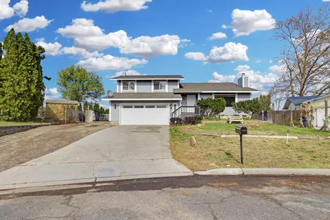 5424 Fern Loop, West Richland, WA 99353