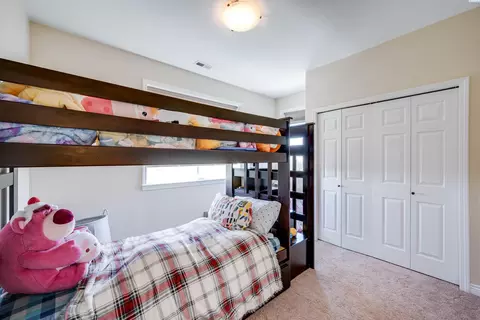 Bedroom - 1105 SW Meyer, Pullman, WA 99163 photo 4 of 6