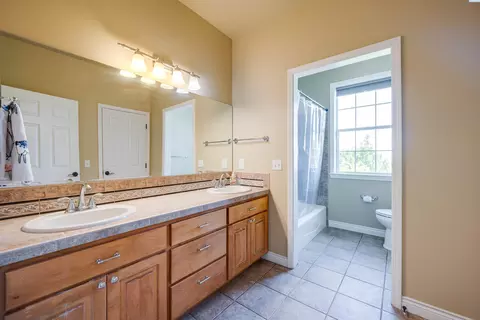 Bath - 1105 SW Meyer, Pullman, WA 99163 photo 3 of 4