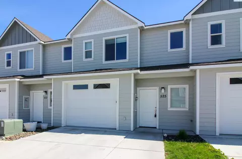 525 S Quillan Ct, Kennewick, WA 99337