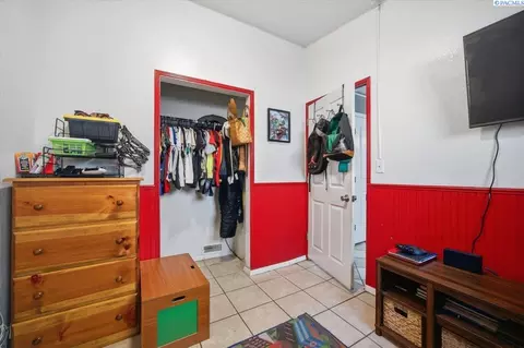 Other - 932 W Agate St, Pasco, WA 99301 photo 4 of 10