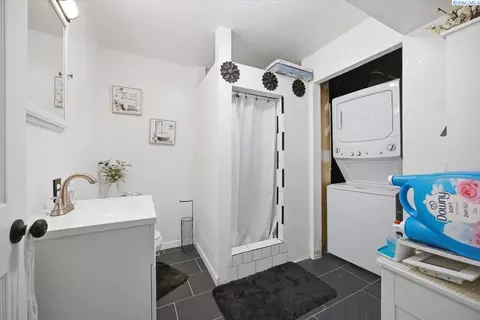 Other - 932 W Agate St, Pasco, WA 99301 photo 9 of 10