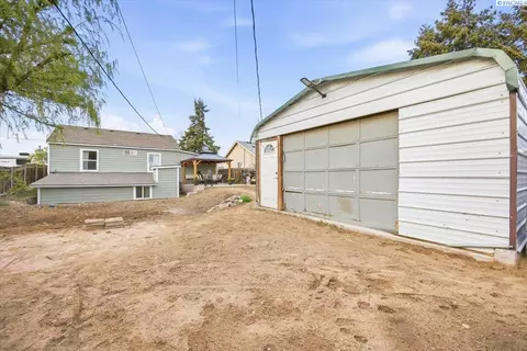Exterior - 932 W Agate St, Pasco, WA 99301 photo 6 of 6