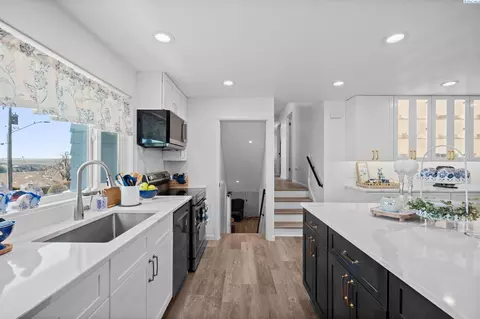 Kitchen - 708 S Crestview St, Colfax, WA 99111 photo 1 of 4