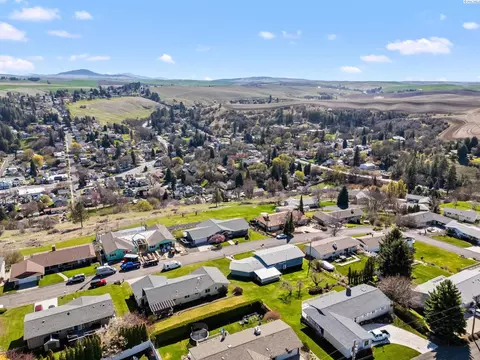 View/Area - 708 S Crestview St, Colfax, WA 99111 photo 2 of 3
