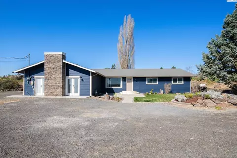 Exterior - 700 Blanton Rd, Eltopia, WA 99330 photo 3 of 4