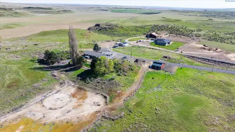 View/Area - 700 Blanton Rd, Eltopia, WA 99330 photo 6 of 9