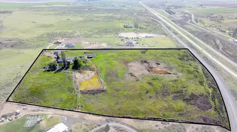 View/Area - 700 Blanton Rd, Eltopia, WA 99330 photo 8 of 9