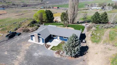 Exterior - 700 Blanton Rd, Eltopia, WA 99330 photo 4 of 4