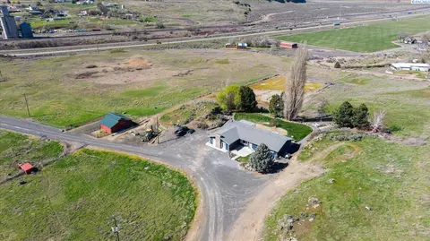 View/Area - 700 Blanton Rd, Eltopia, WA 99330 photo 3 of 9
