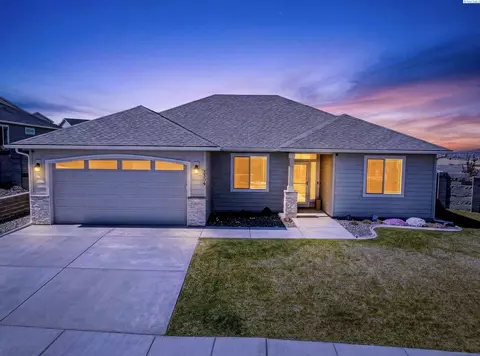 3304 S Zimmerman St, Kennewick, WA 99338