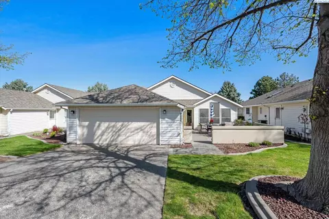 3539 S Huntington Loop, Kennewick, WA 99337