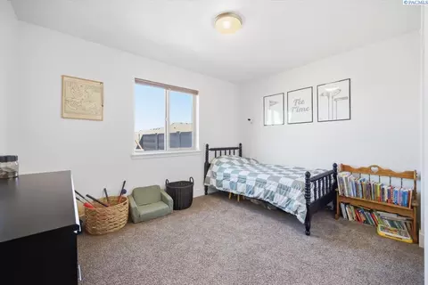 Bedroom - 10609 Silverbright Dr, Pasco, WA 99301 photo 1 of 7