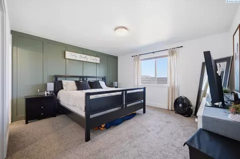 Bedroom - 10609 Silverbright Dr, Pasco, WA 99301 photo 5 of 7