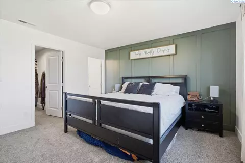Bedroom - 10609 Silverbright Dr, Pasco, WA 99301 photo 6 of 7