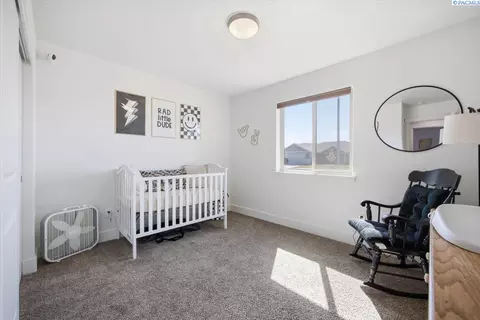 Bedroom - 10609 Silverbright Dr, Pasco, WA 99301 photo 3 of 7