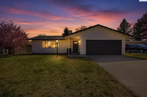 2421 W Grand Ronde Pl, Kennewick, WA 99336