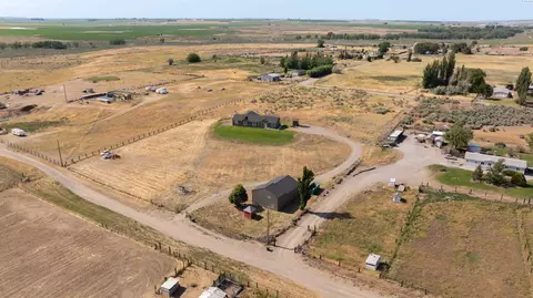 310 Tree Farm Rd, Pasco, WA 99301