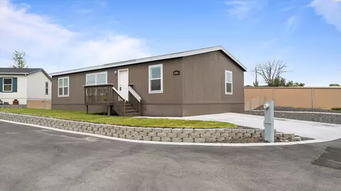 3517 Road 84 106c, Pasco, WA 99301