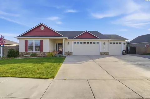 4502 Meadow View Dr, Pasco, WA 99301