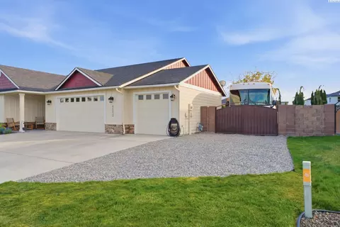 4502 Meadow View Dr, Pasco, WA 99301 photo 2
