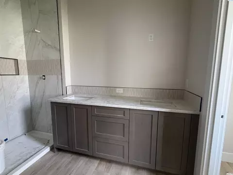 Bath - 6509 Rd 90, Pasco, WA 99301 photo 1 of 2