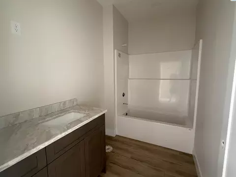Bath - 6509 Rd 90, Pasco, WA 99301 photo 2 of 2
