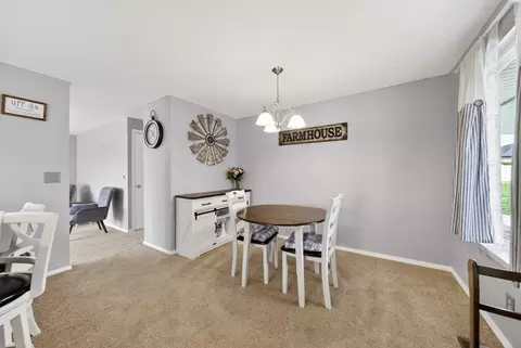 Dining - 2603 N Rd 56, Pasco, WA 99301 photo 1 of 3