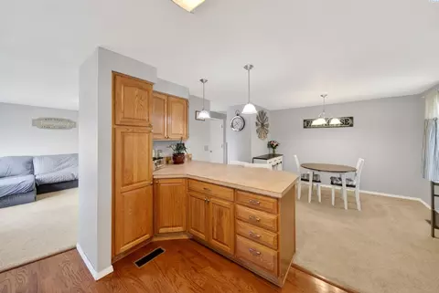 Kitchen - 2603 N Rd 56, Pasco, WA 99301 photo 4 of 4