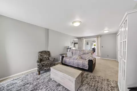 Living - 2603 N Rd 56, Pasco, WA 99301 photo 4 of 4