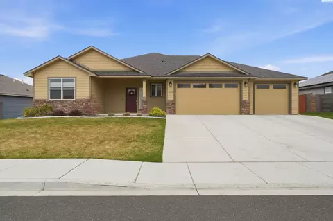 3204 Indigo Ln, Pasco, WA 99301