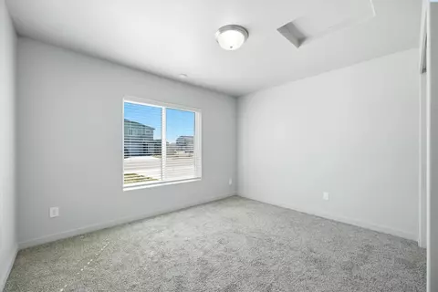 Bedroom - 412 Whitefish Ln, Pasco, WA 99301 photo 1 of 6
