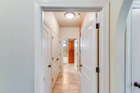 Entry Way - 107 Windsor Ln, Pasco, WA 99301 photo 2 of 2