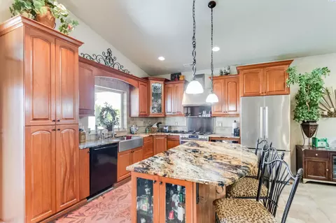 Kitchen - 107 Windsor Ln, Pasco, WA 99301 photo 2 of 5