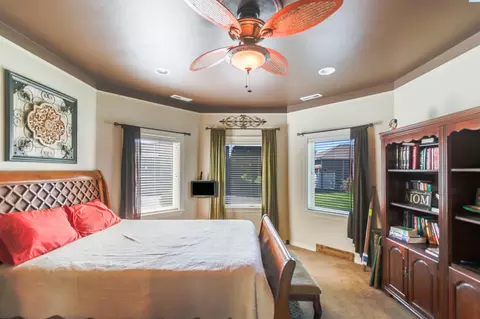 Bedroom - 107 Windsor Ln, Pasco, WA 99301 photo 2 of 6