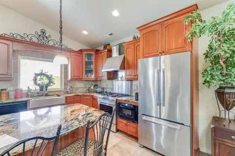 Kitchen - 107 Windsor Ln, Pasco, WA 99301 photo 5 of 5
