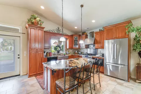 Kitchen - 107 Windsor Ln, Pasco, WA 99301 photo 1 of 5